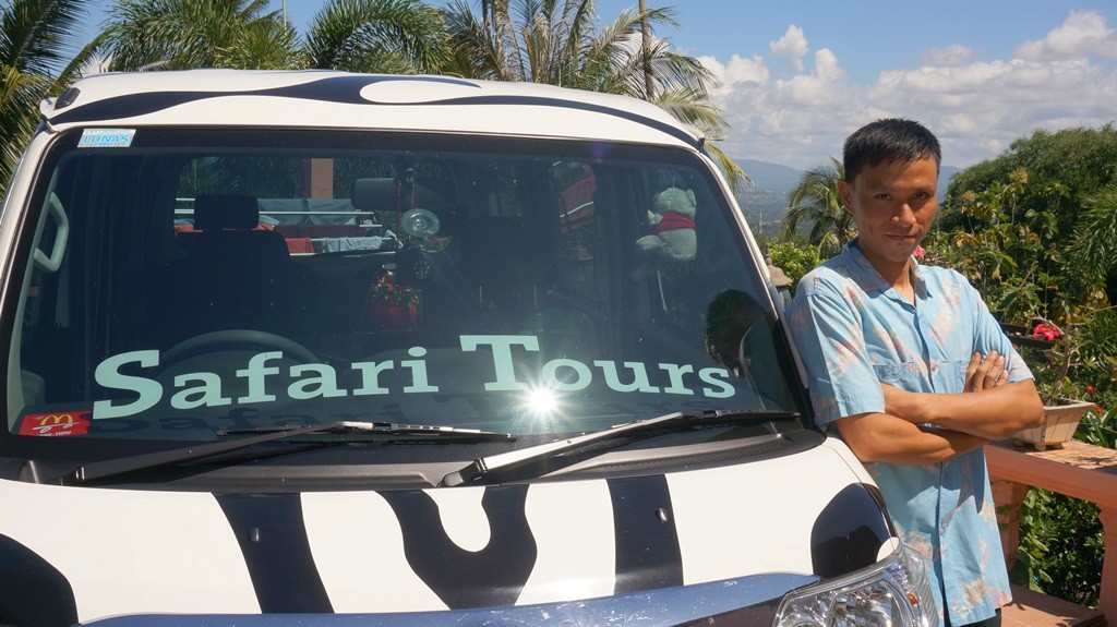 Safari Tours car & driver