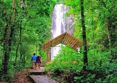 Path to Tunan Waterfall