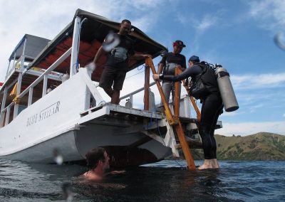 Dive boat