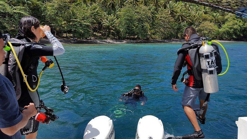 bunaken diving trip manado