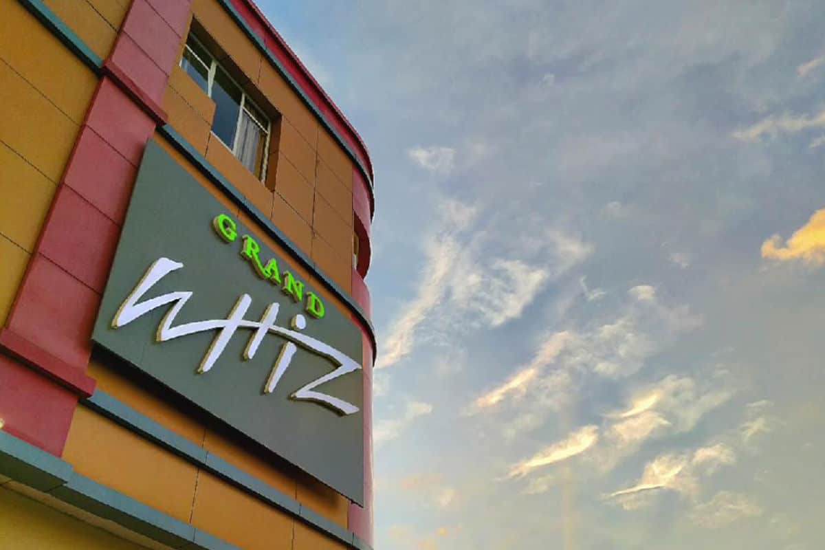 Grand Whiz Megamas Manado