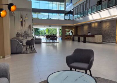 Courtyard - Lobby